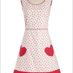 ModCloth Traka Barraka Strawberry 🍓♥️ Heart Dress